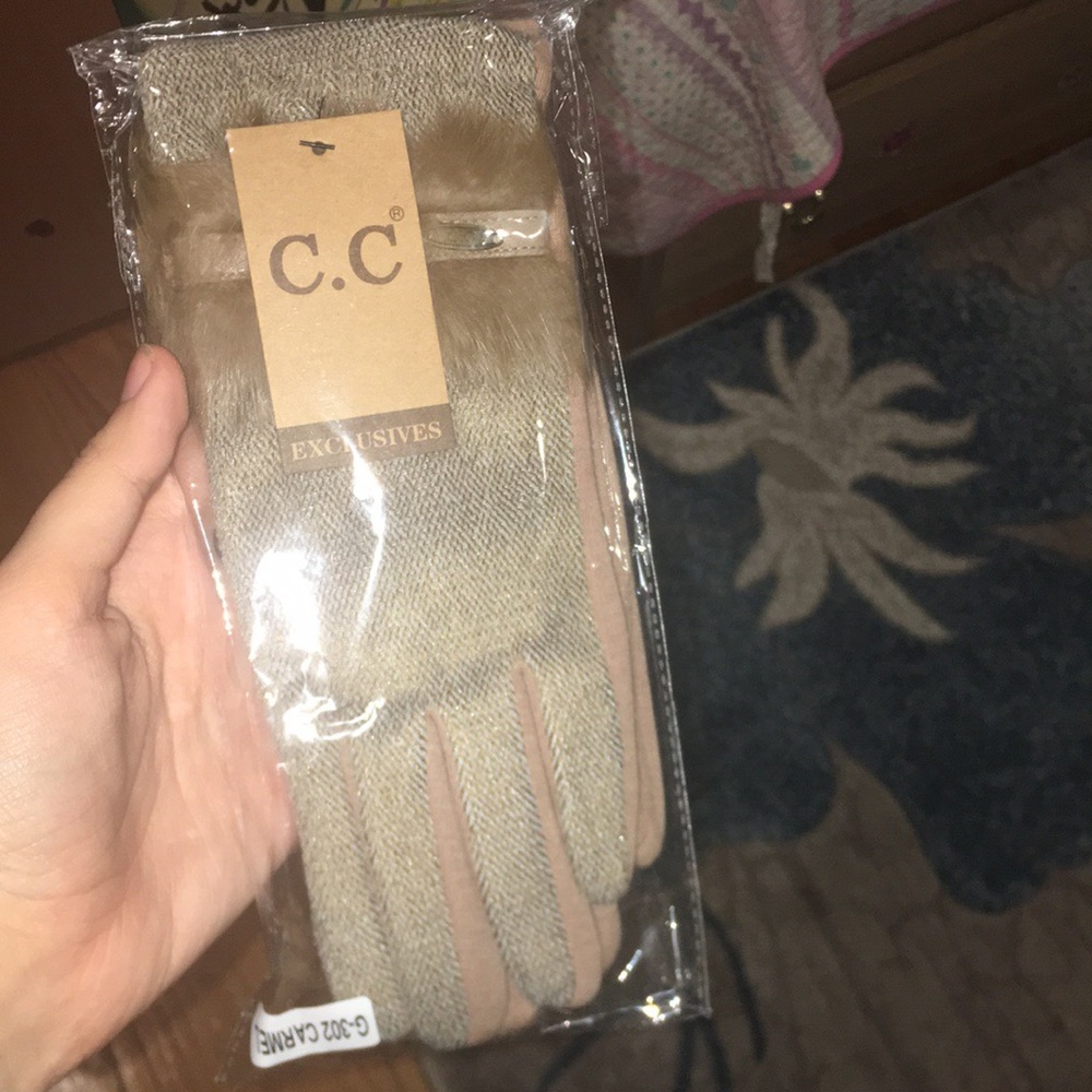 fur gloves